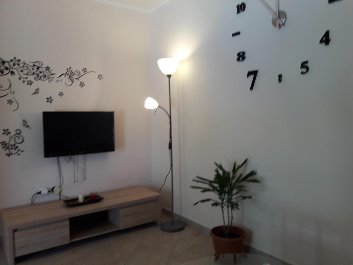 Apartments Angela Zbandaj Экстерьер фото