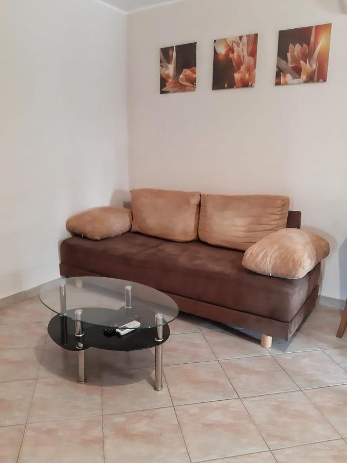 Apartments Angela Zbandaj Экстерьер фото