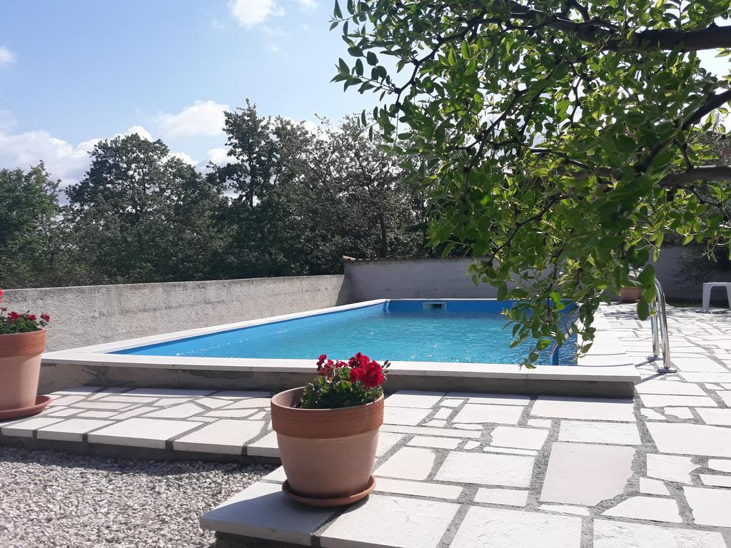 Apartments Angela Zbandaj Экстерьер фото