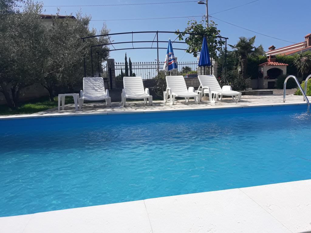 Apartments Angela Zbandaj Экстерьер фото